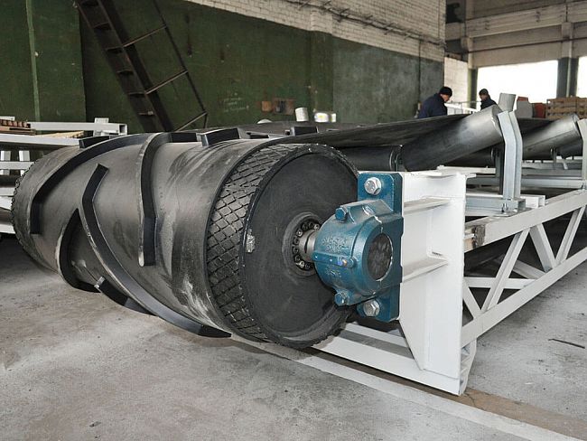 Конвейерный ролик Г-127х380-9х14 (РОЖ. наклонный)